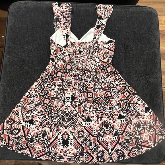 XHILARATION Geo-Print Summer Dress (Size Medium) EUC - Picture 3 of 7